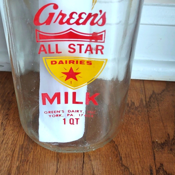 Vintage Glass One Quart Milk Bottle - Picture 2 of 4